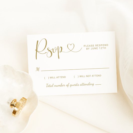 Modern Gold Heart Calligraphy Script Wedding RSVP Kaartje
