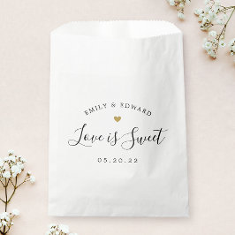 Modern Gold Heart Love is Sweet Wedding Bedankzakje