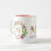 Modern Gold Monogram M Waterverf Floral Wreator Tweekleurige Koffiemok (Voorkant links)