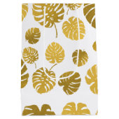 Modern Gold Monstera Tropical Leaves Pattern Medium Cadeauzakje (Achterkant)