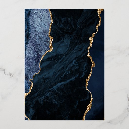 Modern Gold Navy Blue Agate Dark Wedding Folie Uitnodiging (Achterkant)