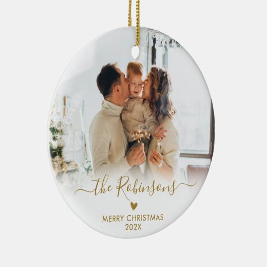 Modern Gold Script Familiefoto Vrolijk Kerstfeest Keramisch Ornament (Rechts)