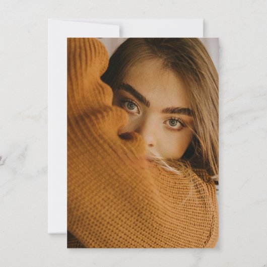 Modern Gold Script Minimalistische Foto Afstudeerd Kaart (Achterkant)