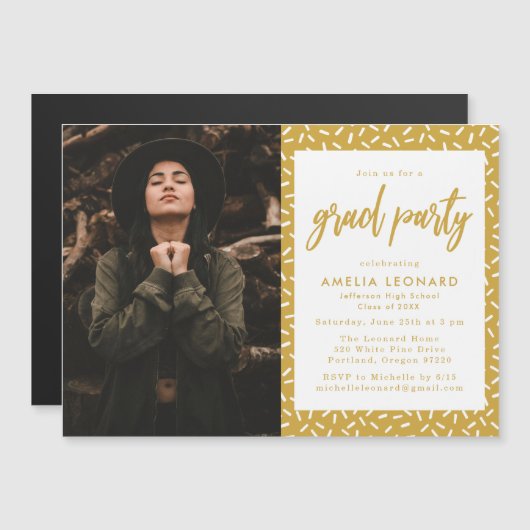 Modern Gold Script Photo Graduparty Magnetische Uitnodiging (Voorkant / Achterkant)