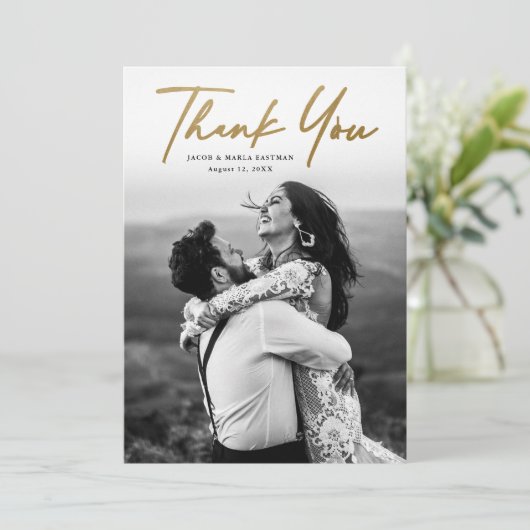 Modern Gold Script Photo Wedding Bedankkaart (Staand voorkant)