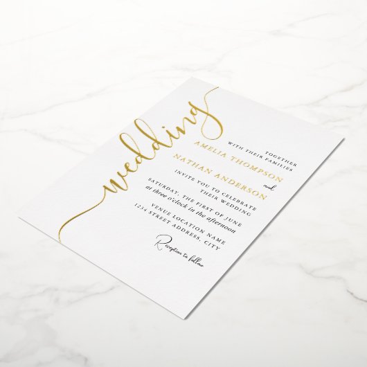 Modern Gold Script Wedding  Folie Uitnodiging (Gedraaid)