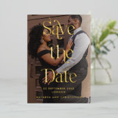 Modern Gold Typografie Foto Vellum Save the Date Folie Uitnodiging (Staand Voorkant)