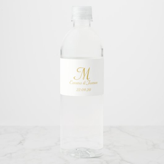 Modern Gold White Script Monogram Weddenschap Waterfles Etiket (Voorkant)