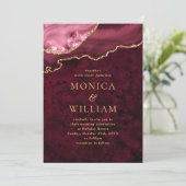 Modern Golden Burgundy Marble Agate Wedding Kaart (Staand voorkant)