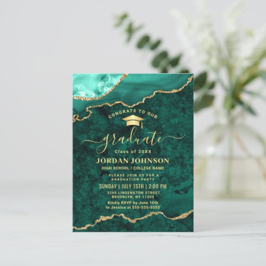 Modern Golden Green Graduation Party Aankondigingskaart (Staand voorkant)