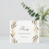 Modern Golden Leaf Wreath Wedding RSVP Briefkaart (Staand voorkant)