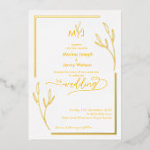 Modern Golden Leaflet Border Monogram Scripted  Folie Uitnodiging (Voorkant)