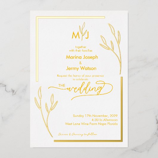 Modern Golden Leaflet Border Monogram Scripted  Folie Uitnodiging (Voorkant)