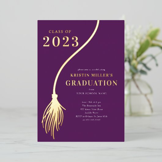 Modern Golden Tassel Afstuderen Folie Uitnodiging (Staand Voorkant)