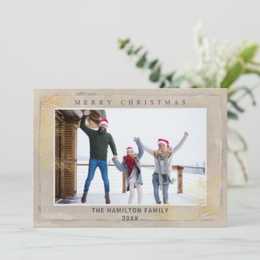 Modern Goud & Beige Foliage Kerstmis Feestdagenkaart (Staand voorkant)