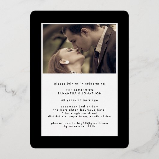 Modern Goud Bloemen Formele 40e bruiloft Jubileum Folie Uitnodiging (Achterkant)