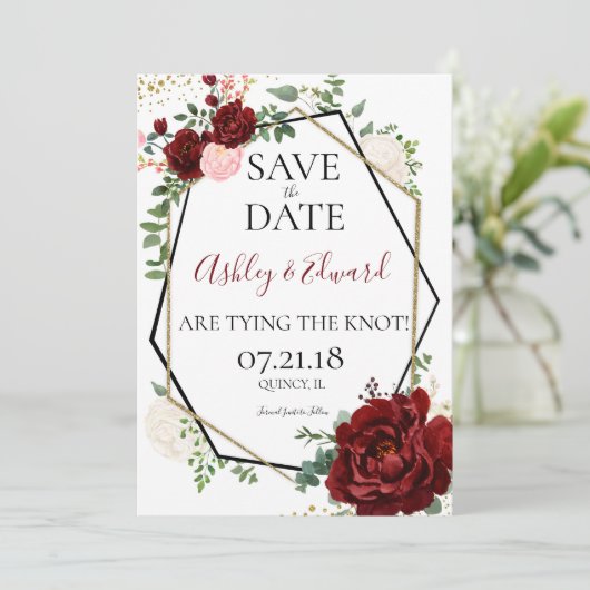 Modern Goud Marsala Geometric Save the Date (Staand voorkant)