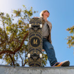 Modern Goud Zwart Stijlvol Elegant Monogram Custom Persoonlijk Skateboard<br><div class="desc">Modern Gold Black Stijlvol Elegant Monogram Custom Skateboard heeft een modern design dat elegant is. Personaliseer het met je initiaal. Het is een geweldig cadeau.</div>