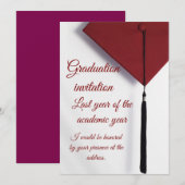 Modern Graduation Invitation with Graduation Cap Kaart (Voorkant / Achterkant)