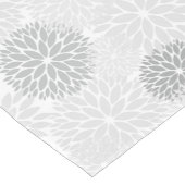 Modern Gray Dahlia Floral Korte Tafelloper (Hoek)