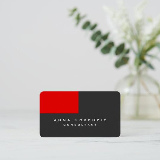 Modern Gray Red Minimalist Plain Trendy Creative Visitekaartje (Staand voorkant)