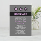 Modern Gray & Roze Bat Mitzvah Stars Hebreeuwse Na Kaart (Staand voorkant)