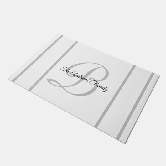 Modern Gray White Monogram Stripes Familienaam Deurmat (Schuin)