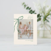 Modern Green Bow Familie Foto Kerstgroet Briefkaart (Staand voorkant)