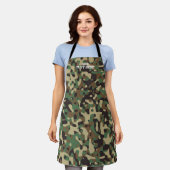 Modern Green Brown Camouflage Camo Pattern Schort (Gedragen)