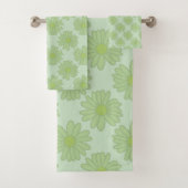 Modern Green Daisies Ditsy Floral Pattern Elegant Bad Handdoek (Insitu)