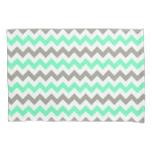 Modern Green Gray Chevron Pattern Kussensloop (Voorkant)