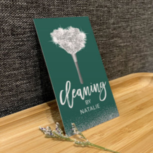 Modern Green House Cleaning Maid Service Visitekaartje