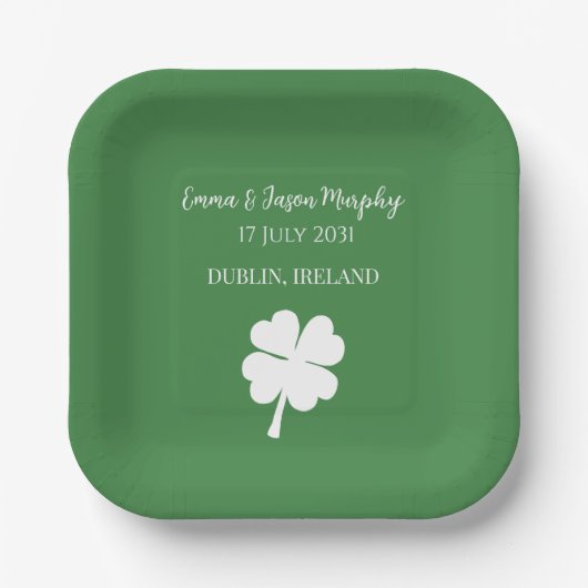 Modern Green Irish Four Leaf Clover Wedding Papieren Bordje (Voorkant)