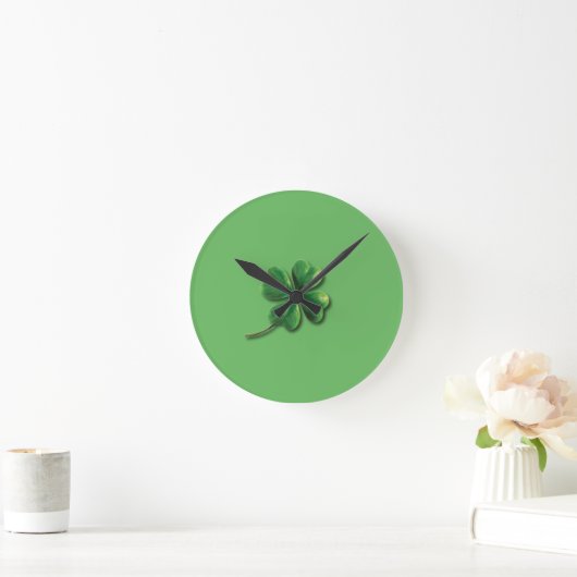 Modern Green Irish Shamrock Ronde Klok (Huis)