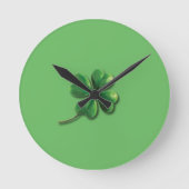 Modern Green Irish Shamrock Ronde Klok (Voorkant)