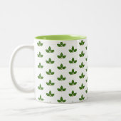 Modern Green Laurel Leaf Pattern Tweekleurige Koffiemok (Links)