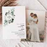 Modern Greenery White Monogram Foto Weddenschap Kaart<br><div class="desc">Dit moderne groene witte monogram de uitnodigingsontwerp van de fotobruiloft kenmerkt gemakkelijke mengeling en past coördinerende stijlen in zwart-wit met delicate groene elementen toe toevoegend gracieuze bloei rond eenvoudige, verfijnde typografie en heerlijk minimaal kalligrafiescript. De waterverf eucalyptus en andere botanische bladeren zijn prachtig doorheen, met donkere smaragd in een ombre-effect...</div>