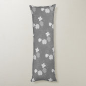 Modern Grey and White Floral Pattern Lichaamskussen (Achterkant (Verticaal))