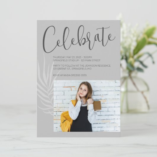 Modern Grey Photo Afstuderen Kaart (Staand voorkant)