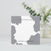 Modern Grey Watercolor Baby aangekondigd Kaart (Staand voorkant)