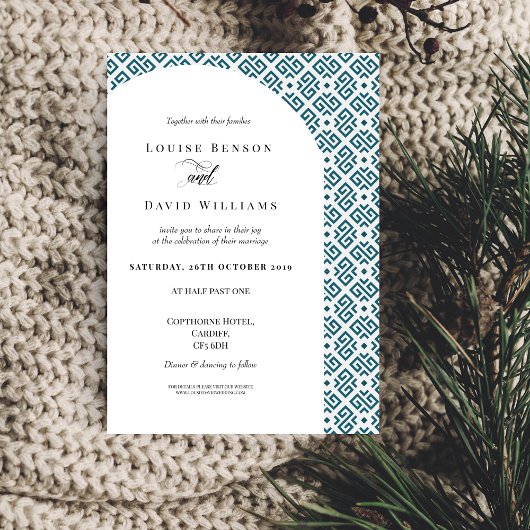 Modern Grieks sleutelpatroon bruiloft uitnodiging