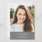 Modern grijs 6 foto's raster collage afstuderen aankondiging (Achterkant)