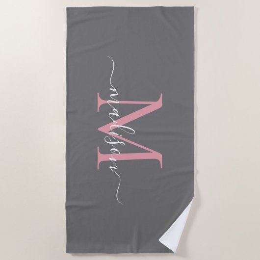 Modern Grijs Blush Roze Monogram Vrouwelijk Script Strandlaken (Voorkant)