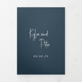 Modern grijs handgeschreven script elegante bruilo drieluik uitnodiging (Cover)