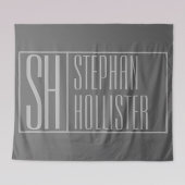 Modern, grijs op donkergrijs, Initialen en naams L Wandkleed