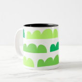 Modern groen bewolkt ontwerp tweekleurige koffiemok (Voorkant links)