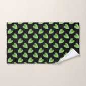 Modern groen blad patroon op zwart bad handdoek (Handdoek)