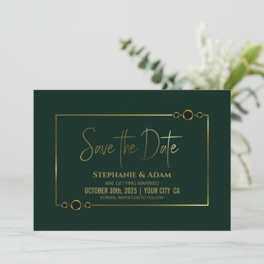 Modern groen met gouden Lijsten bruiloft sparen de Save The Date (Staand voorkant)
