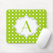 Modern groen, wit polka dot patroon & monogram muismat (Met muis)