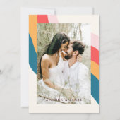 Modern Groovy Retro 70's Wavy Lines Foto Wedding Kaart (Achterkant)